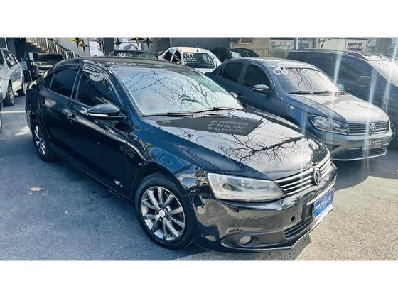 VOLKSWAGEN JETTA 2.0 COMFORTLINE FLEX 4P TIPTRONIC